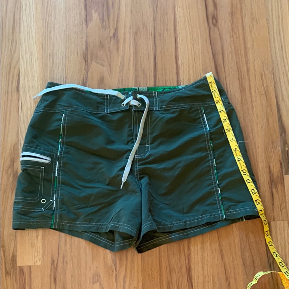 Green Women's board Shorts Oxide brand - Picture 7 of 8